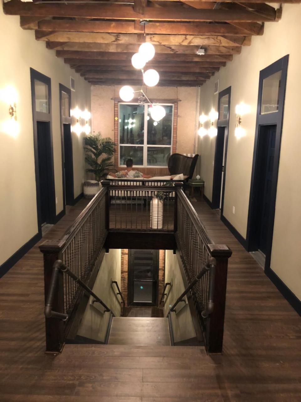 Deep Ellum - Adults Only Hostel *